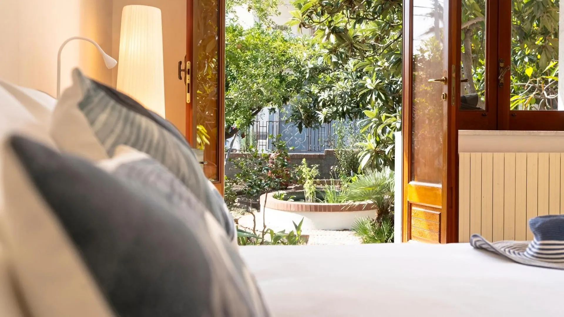 L\'Arancio E I Pesci Rossi location